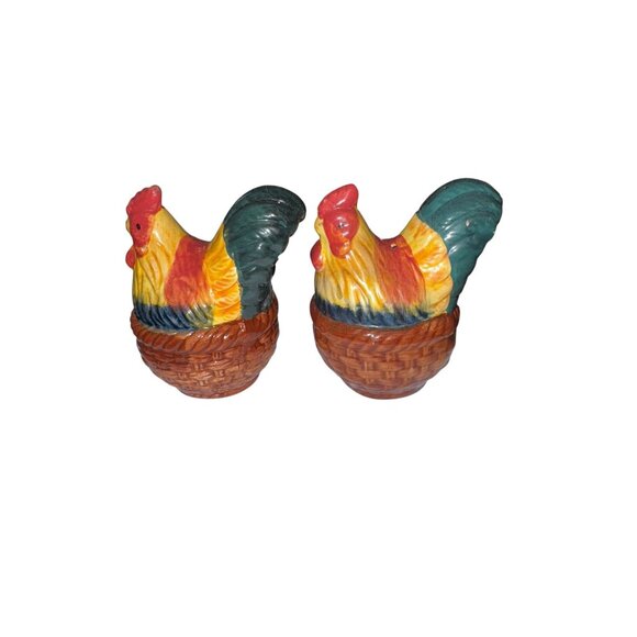 Vintage Ceramic Rooster Salt & Pepper Shakers Hand-Painted Collectible Set - Picture 4 of 6